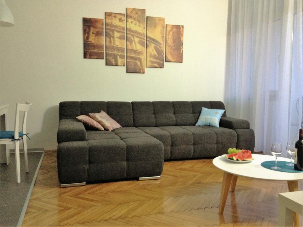 Arenacentar Apartments Пула Екстериор снимка