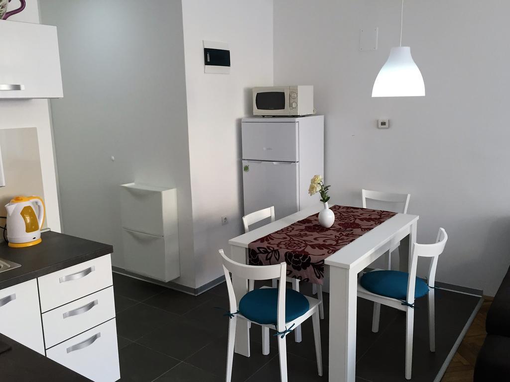 Arenacentar Apartments Пула Екстериор снимка