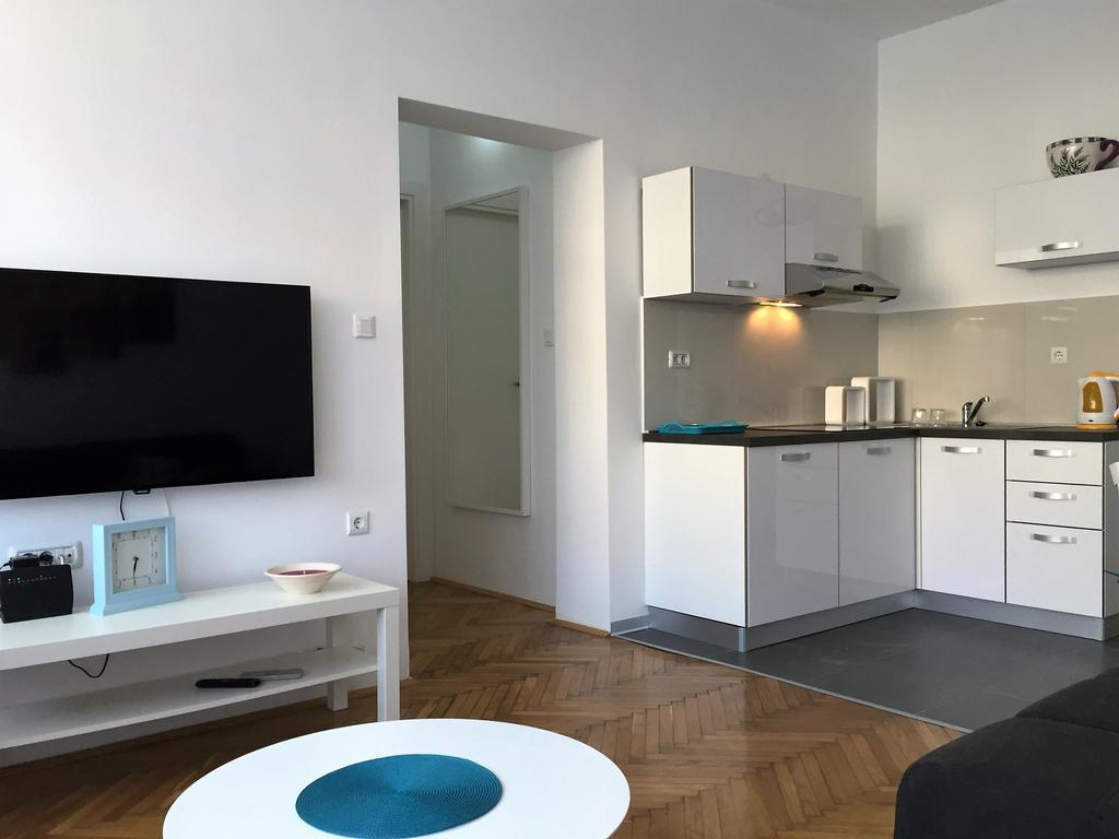 Arenacentar Apartments Пула Екстериор снимка