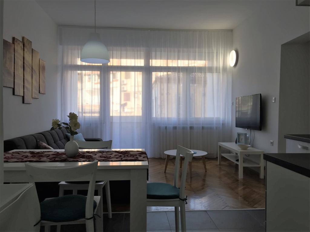 Arenacentar Apartments Пула Екстериор снимка