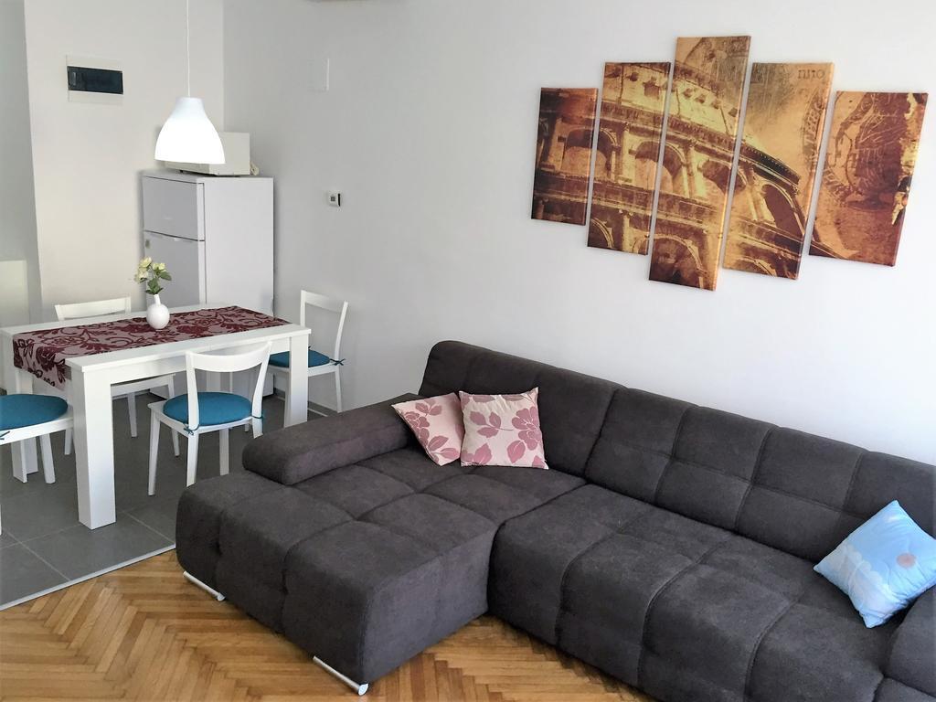 Arenacentar Apartments Пула Екстериор снимка