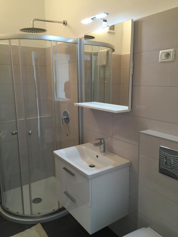 Arenacentar Apartments Пула Екстериор снимка