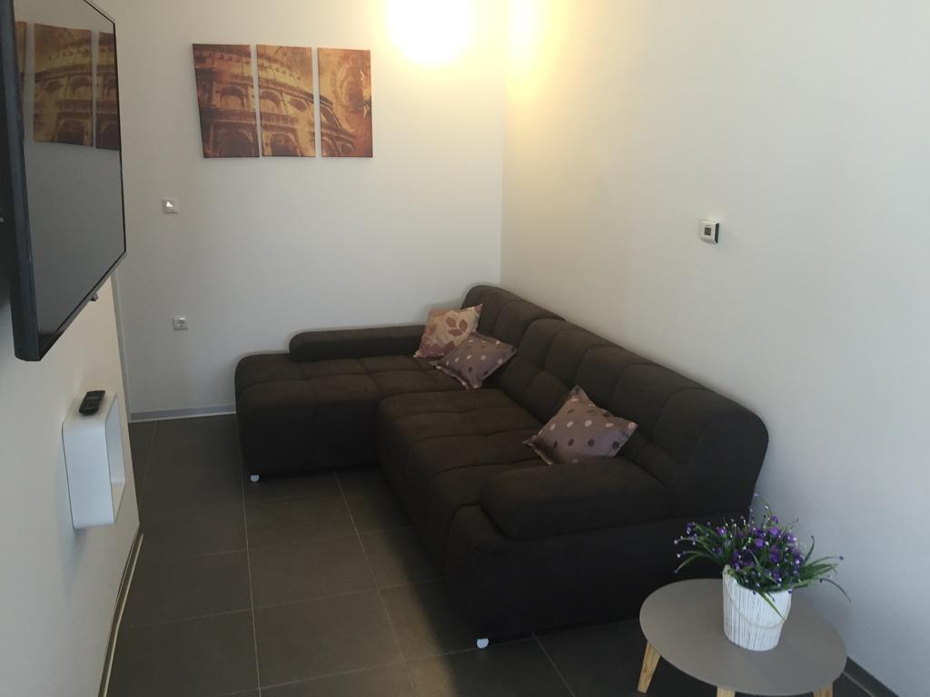 Arenacentar Apartments Пула Екстериор снимка
