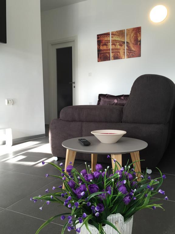 Arenacentar Apartments Пула Екстериор снимка